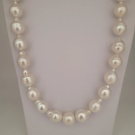 White South Sea Pearls 10-13 mm 18K Gold Clasp | The South Sea Pearl |  The South Sea Pearl
