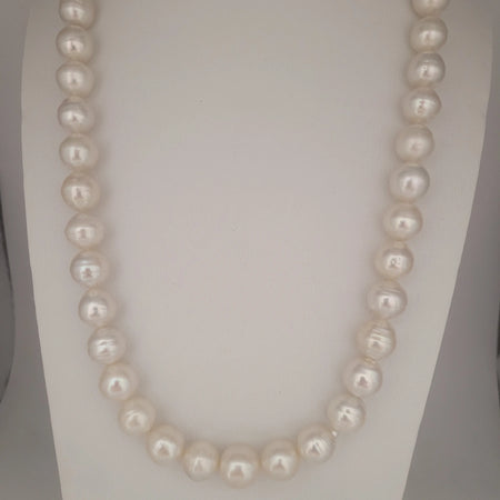 White South Sea Pearls 11-13 mm 18K Solid Gold | The South Sea Pearl |  The South Sea Pearl