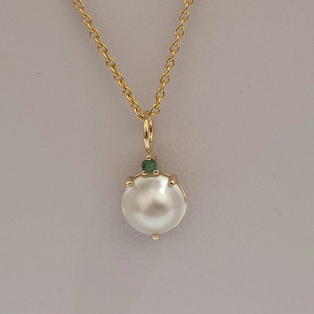 Yellow Gold 18K, Emerald, Australian Mabe Pearl Pendant Necklace | The South Sea Pearl |  The South Sea Pearl