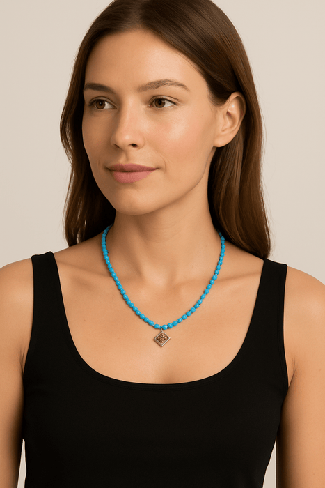 Collar de Turquesas Naturales con Citrino Talla Carré 7 mm, 40 cm, Cierre de Oro 18K - MIMUKA