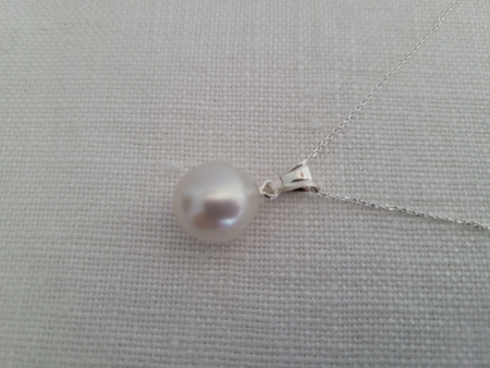 South Sea Pearl White Color, 13 x 11 mm Tear-Drop, AAA quality -  The South Sea Pearl