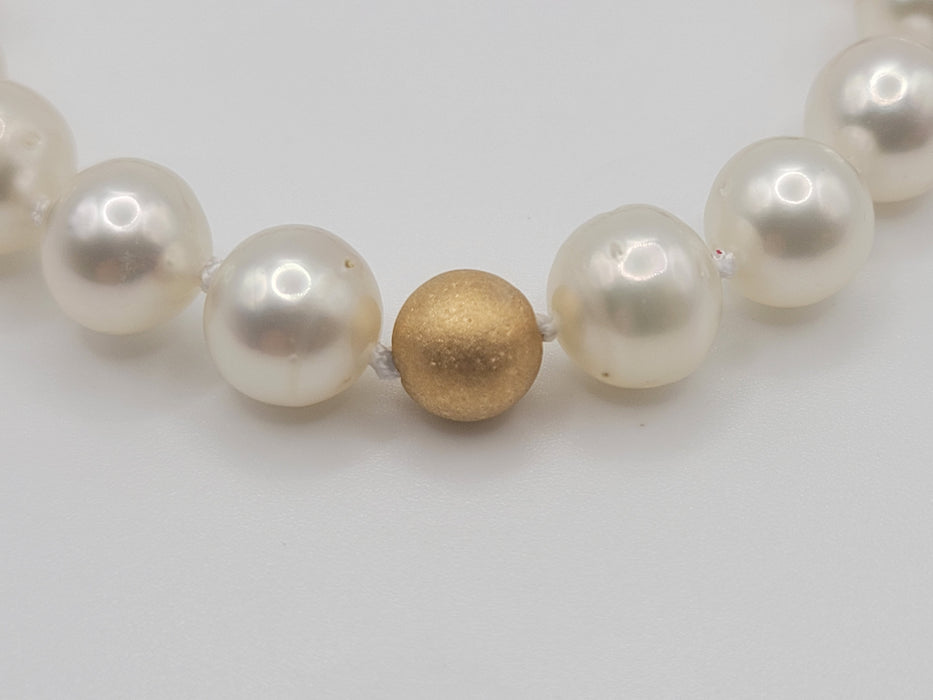 Bracelet of South Sea Pearls and 18 Karat Solid Gold - Only at  The South Sea Pearl