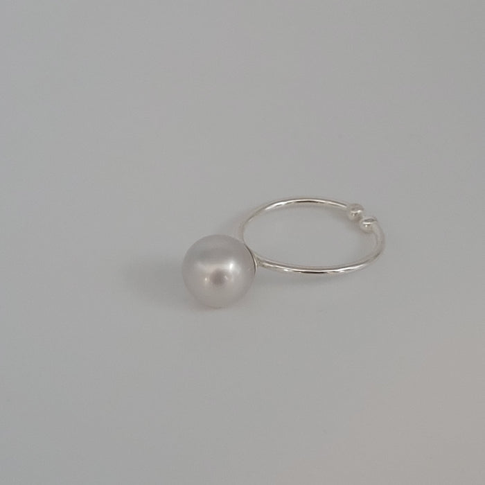 White South Sea Pearl 9 mm Ring Solitaire |  The South Sea Pearl |  The South Sea Pearl