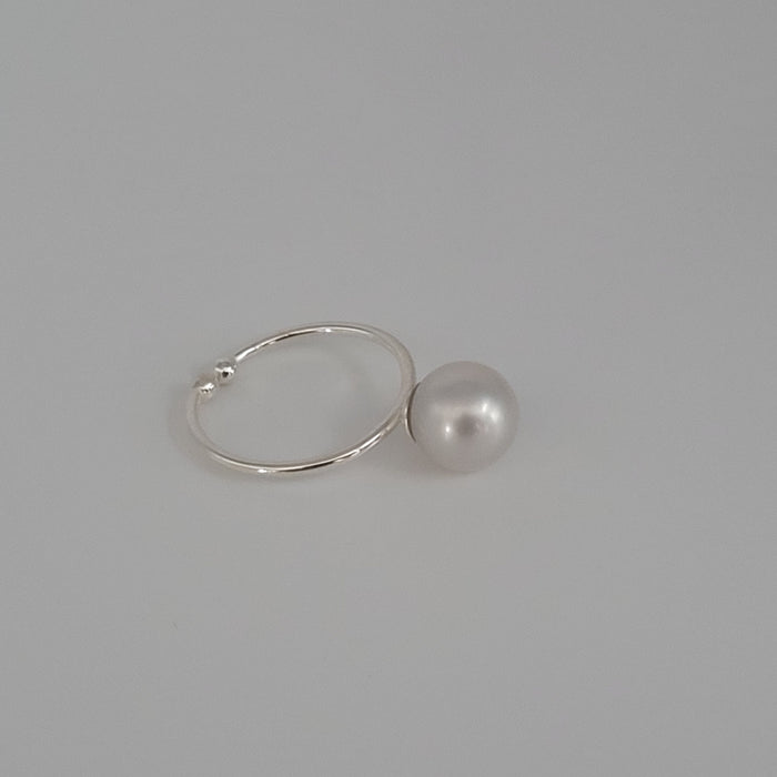 White South Sea Pearl 9 mm Ring Solitaire |  The South Sea Pearl |  The South Sea Pearl