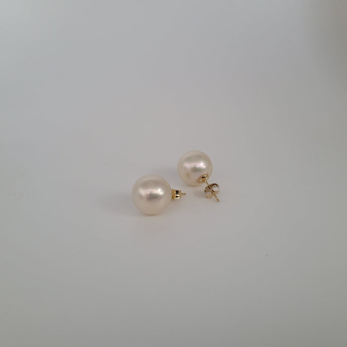 South Sea Pearls 12 mm Round, 18 Karats Gold |  The South Sea Pearl |  The South Sea Pearl