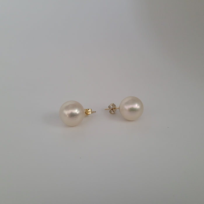 South Sea Pearls 12 mm Round, 18 Karats Gold |  The South Sea Pearl |  The South Sea Pearl