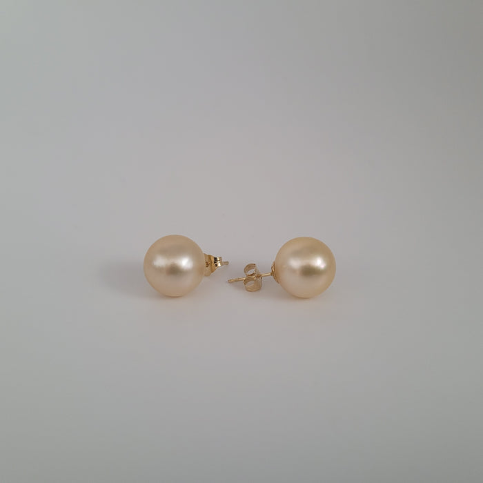 Golden South Sea Pearls Stud Earrings 11 mm 18 Karat Gold |  The South Sea Pearl |  The South Sea Pearl
