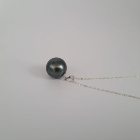 Tahiti Pearl 15 mm Round AAA, 18 Karat White Gold Pendant |  The South Sea Pearl |  The South Sea Pearl