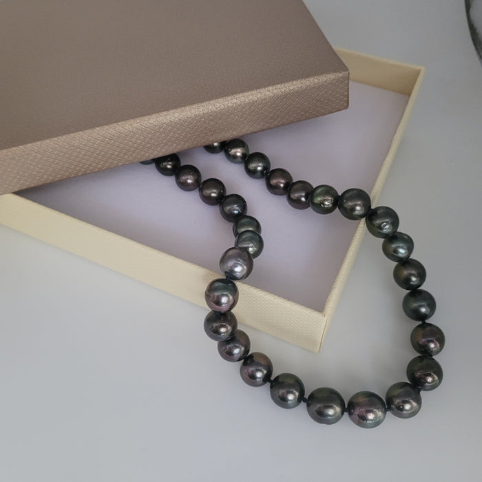 Tahiti Pearls Necklace 10-12 mm Dark Color and High Luster, 18K Gold Clasp |  The South Sea Pearl |  The South Sea Pearl