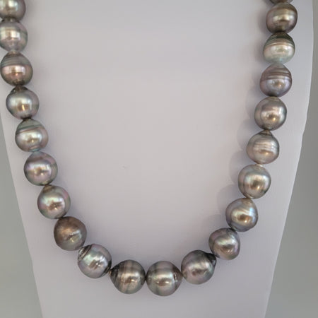 Tahiti Pearls 13.35 x 12.0 mm Natural Color and Verry High Luster Necklace |  The South Sea Pearl |  The South Sea Pearl
