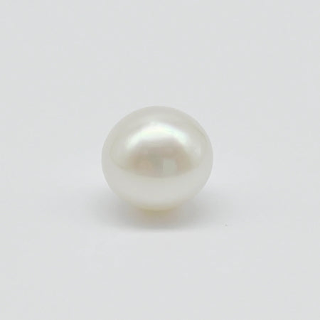 A White South Sea Pearl 13.7 mm High Luster |  The South Sea Pearl |  The South Sea Pearl
