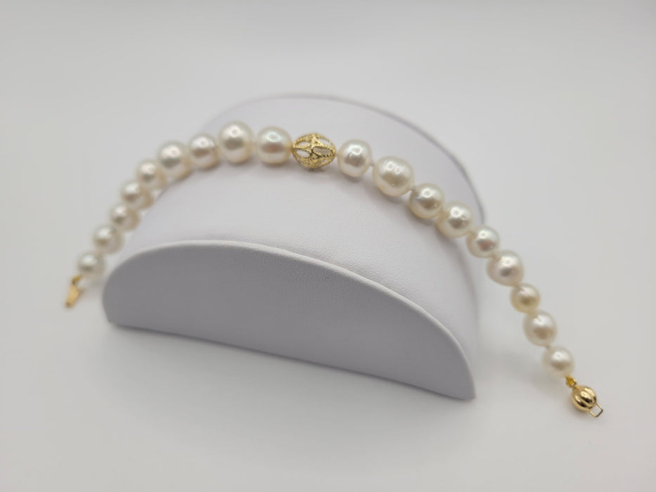 A Bracelet of White South Sea Pearls and 18 karat Solid Gold - Only at  The South Sea Pearl