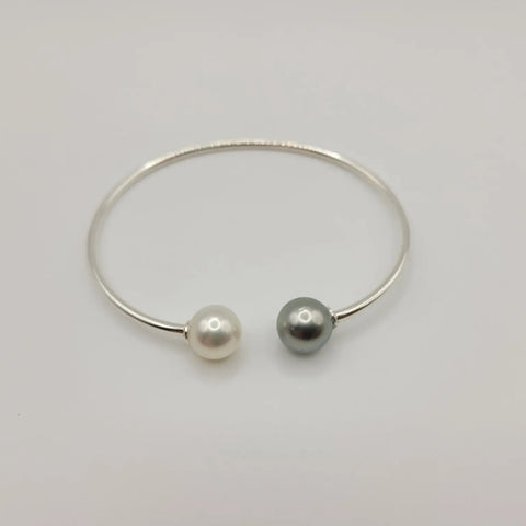 Bangle of Tahiti Pearl & White South Sea Pearl 9-10 mm - Only at The South Sea Pearl