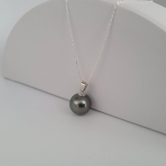 Tahiti Pearl 14 mm Dark Color and High Luster, 18K Gold |  The South Sea Pearl |  The South Sea Pearl