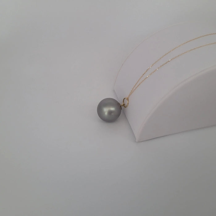 Tahiti Pearl 14 mm Round, 18K Solid Gold |  The South Sea Pearl |  The South Sea Pearl