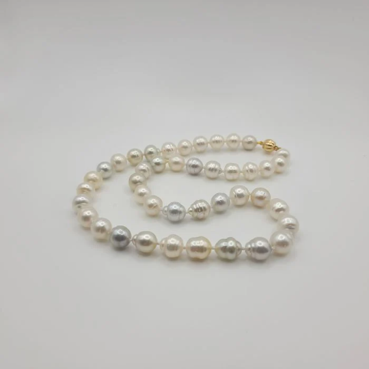 Necklace of South Sea Pearls High Luster, Natural Color, 18 Karats Solid Gold -  The South Sea Pearl