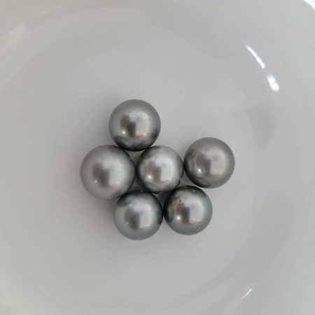 Loose Tahitian Pearls of Natural Color and High Luster 13-14 mm Round -  The South Sea Pearl