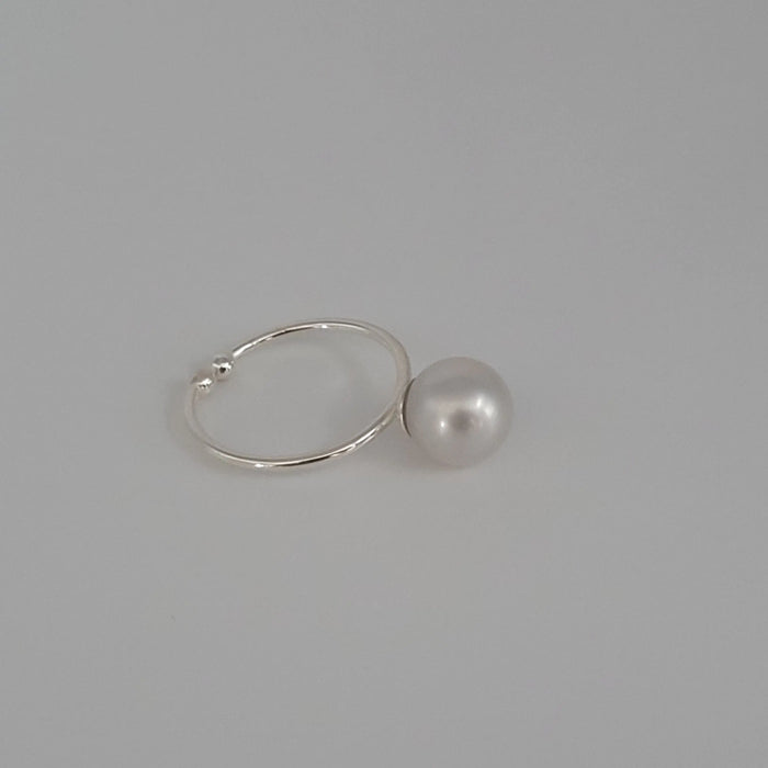 White South Sea Pearl 9 mm Ring Solitaire |  The South Sea Pearl |  The South Sea Pearl