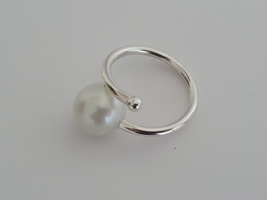 South Sea Pearl Ring White Color Round 9 mm - Only at  The South Sea Pearl